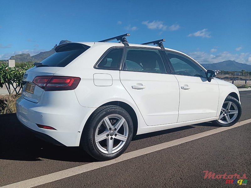 2018' Audi A3 photo #2