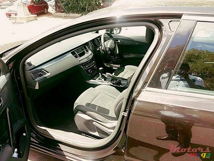 2012' Peugeot 508 photo #6