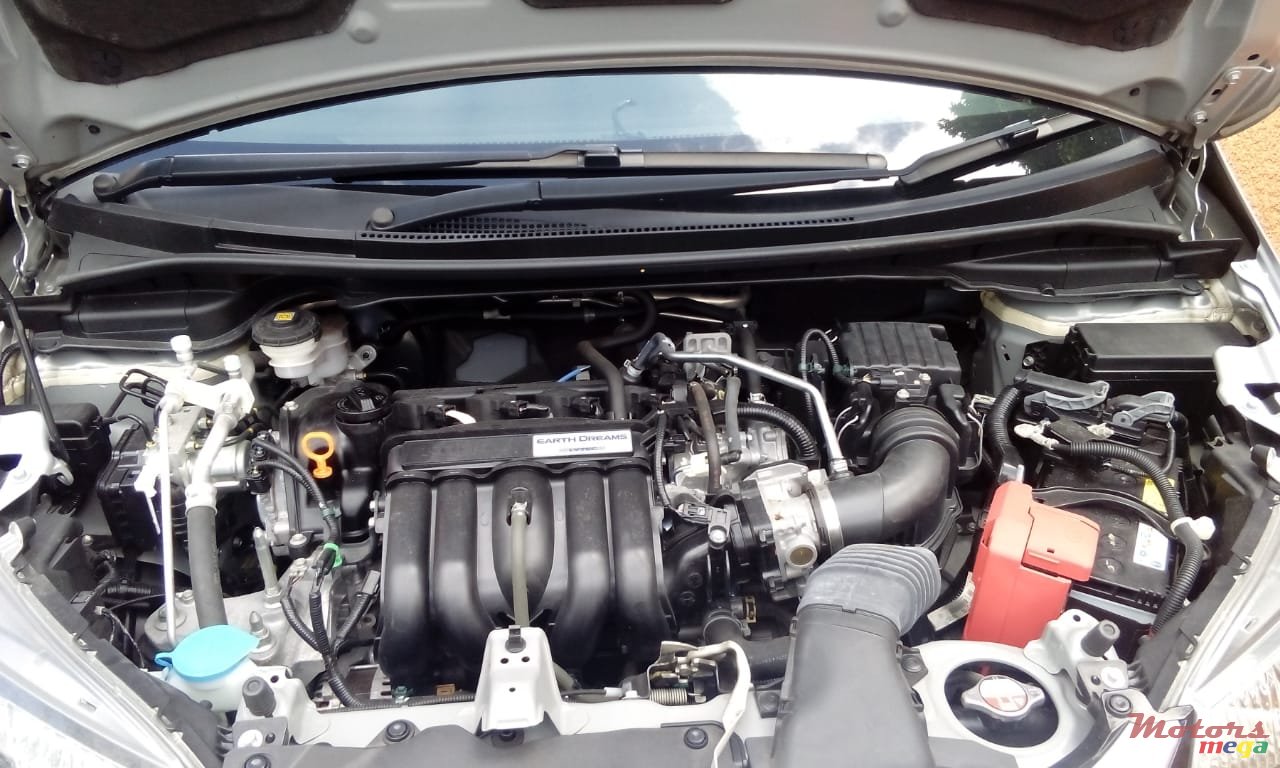 2017' Honda FIT USA photo #5