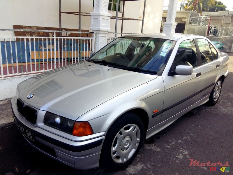 1998' BMW 3 Series Sedan E36 318i photo #1