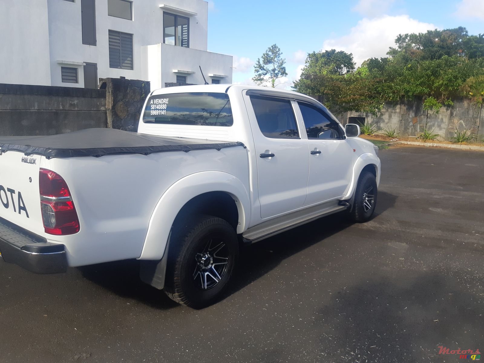 2015' Toyota Hilux 2x4 2.5 turbo photo #5