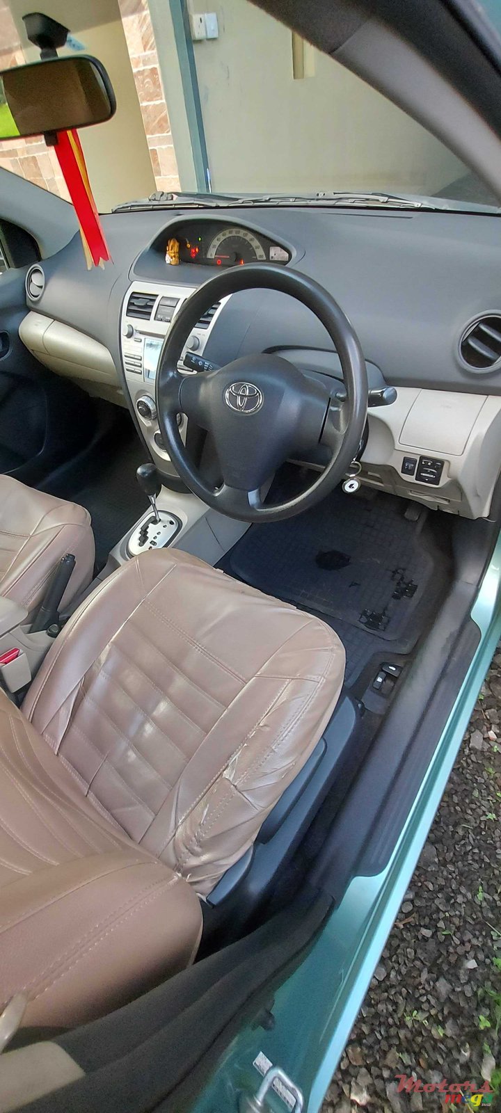 2006' Toyota Belta photo #5