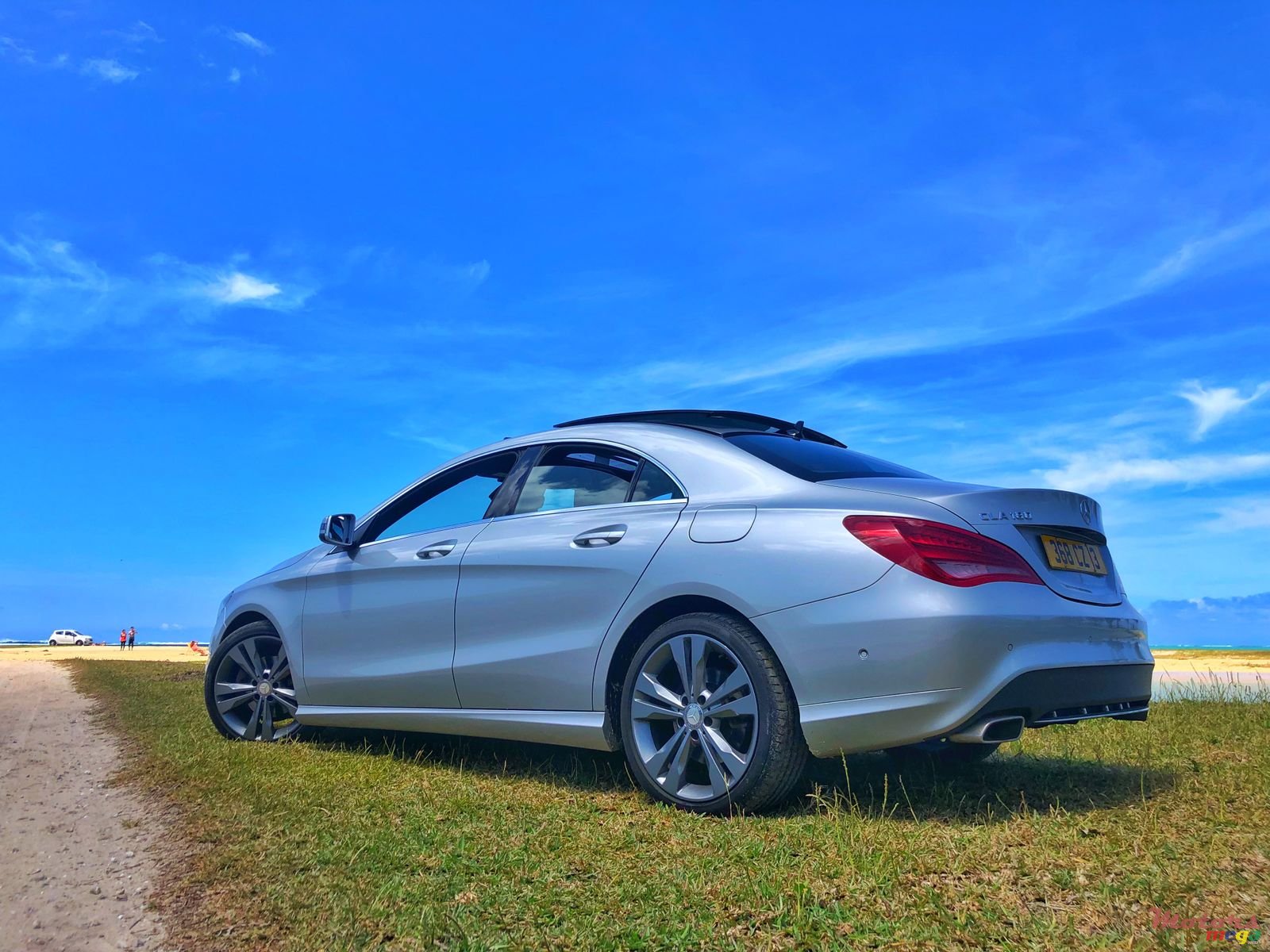 2013' Mercedes-Benz CLA180 photo #5