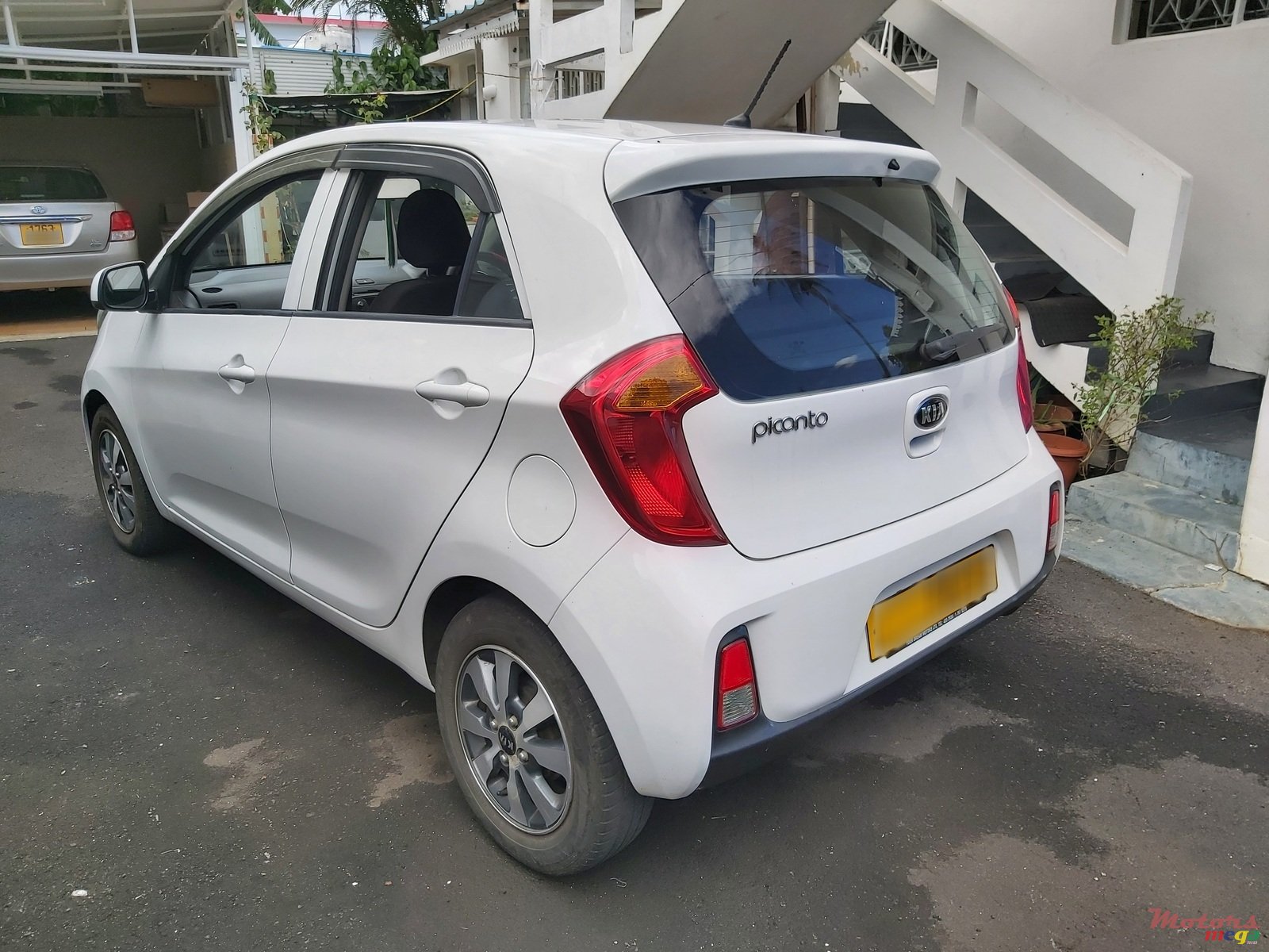 2015' Kia Picanto photo #7