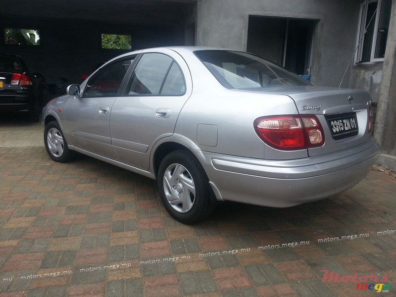 2001' Nissan photo #4