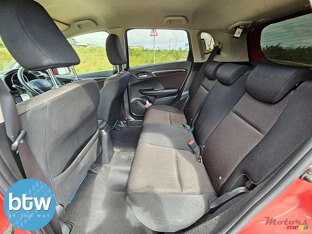 2017' Honda Fit photo #6