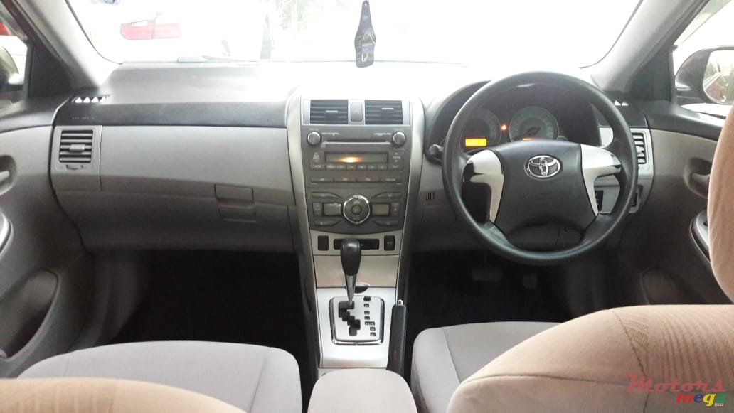 2012' Toyota Corolla GLI photo #6