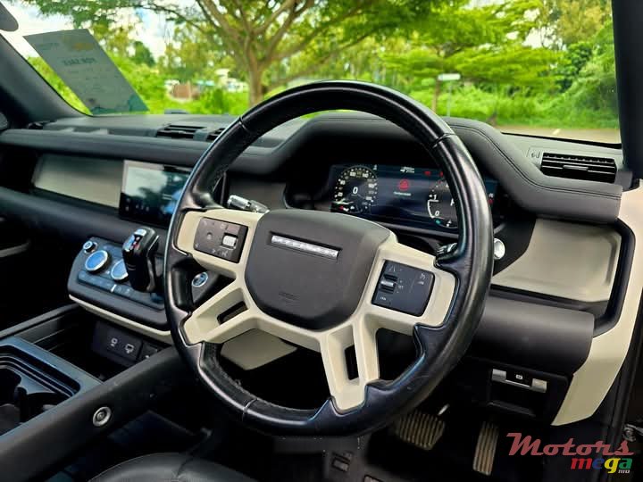 2021' Land Rover Defender photo #5