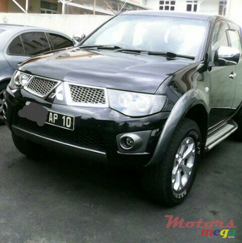 2010' Mitsubishi L 200 photo #1