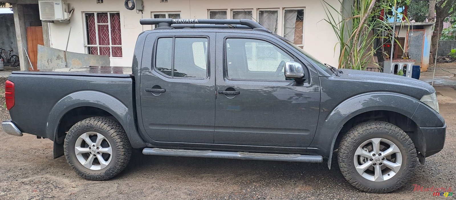 2008' Nissan Navara photo #3