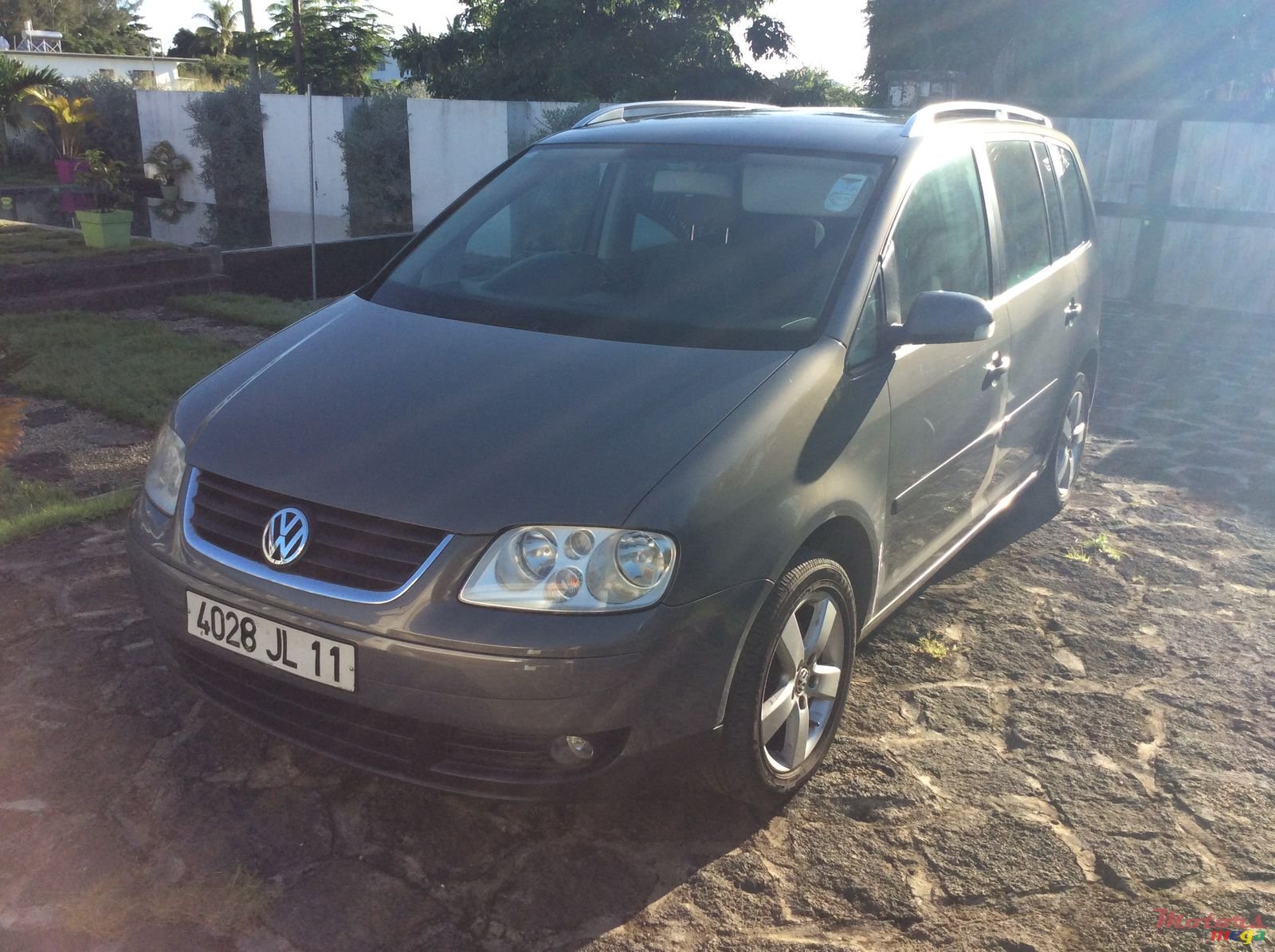 2011' Volkswagen photo #1