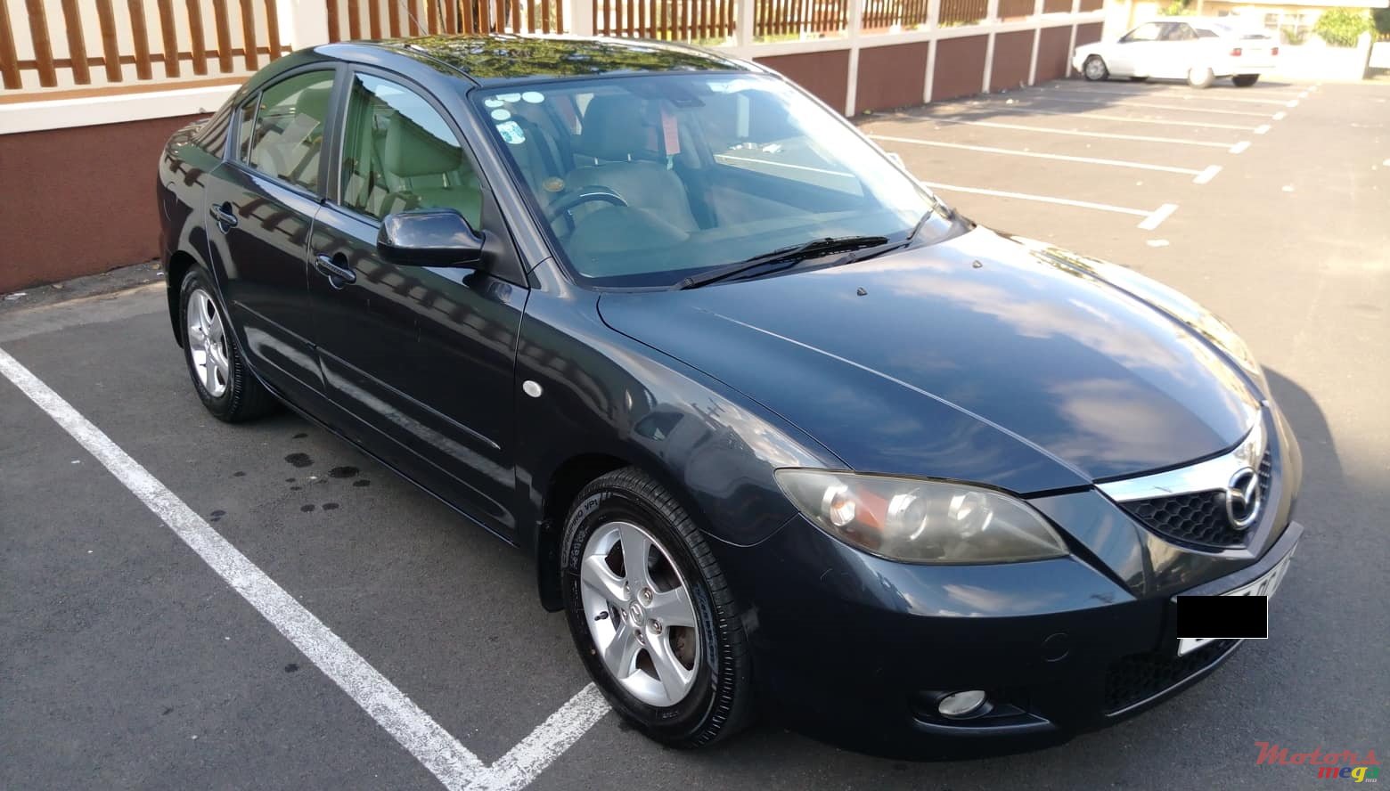 2007' Mazda 3 photo #2
