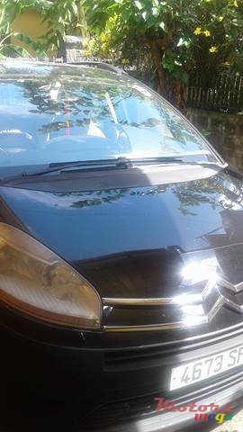 2007' Citroen C4 Picasso photo #4