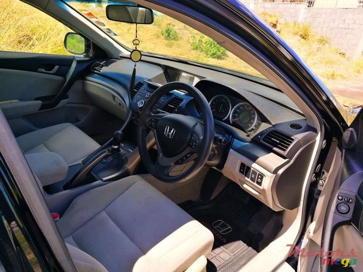 2010' Honda Accord photo #6