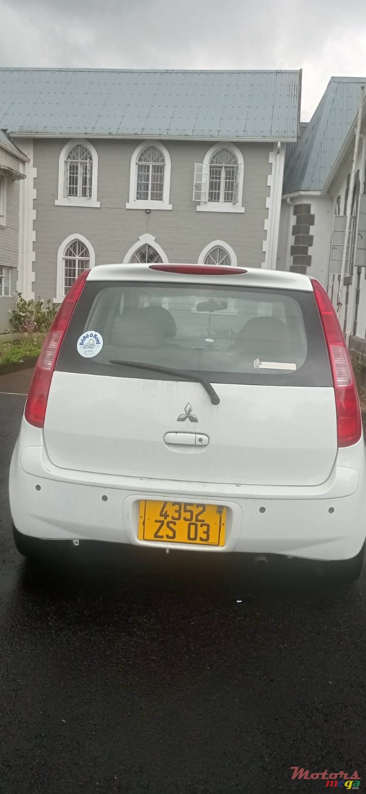 2003' Mitsubishi Colt photo #1