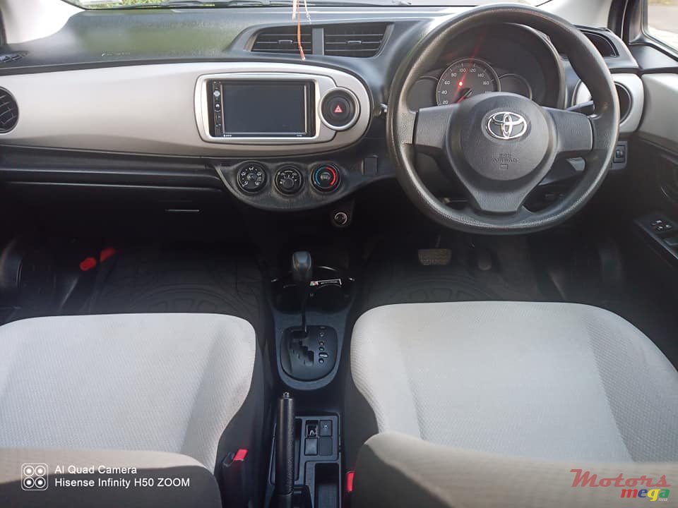 2012' Toyota Vitz 1300cc photo #6