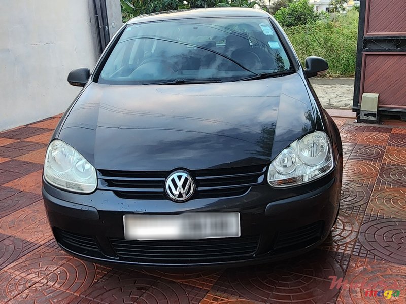 2008' Volkswagen Golf V photo #2