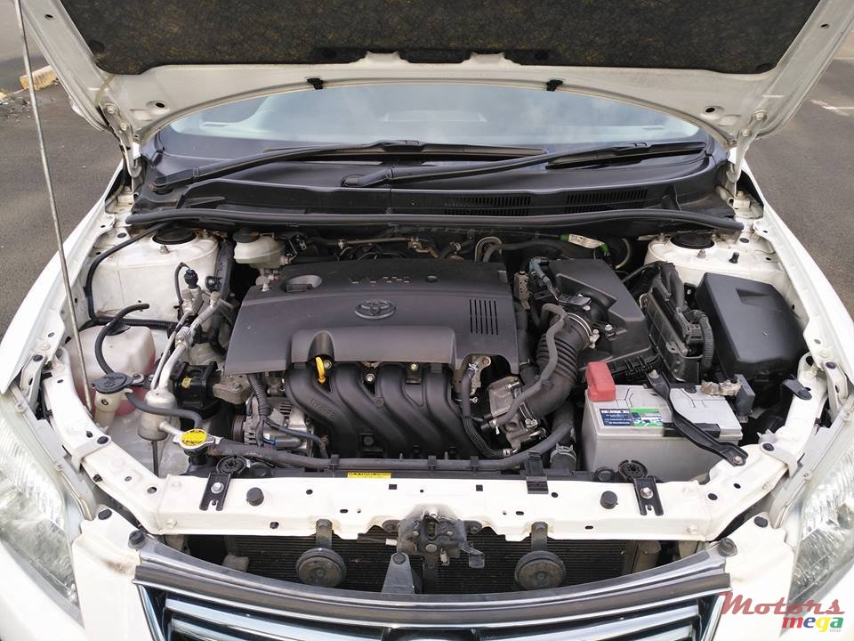 2012' Toyota Corolla Fielder photo #6