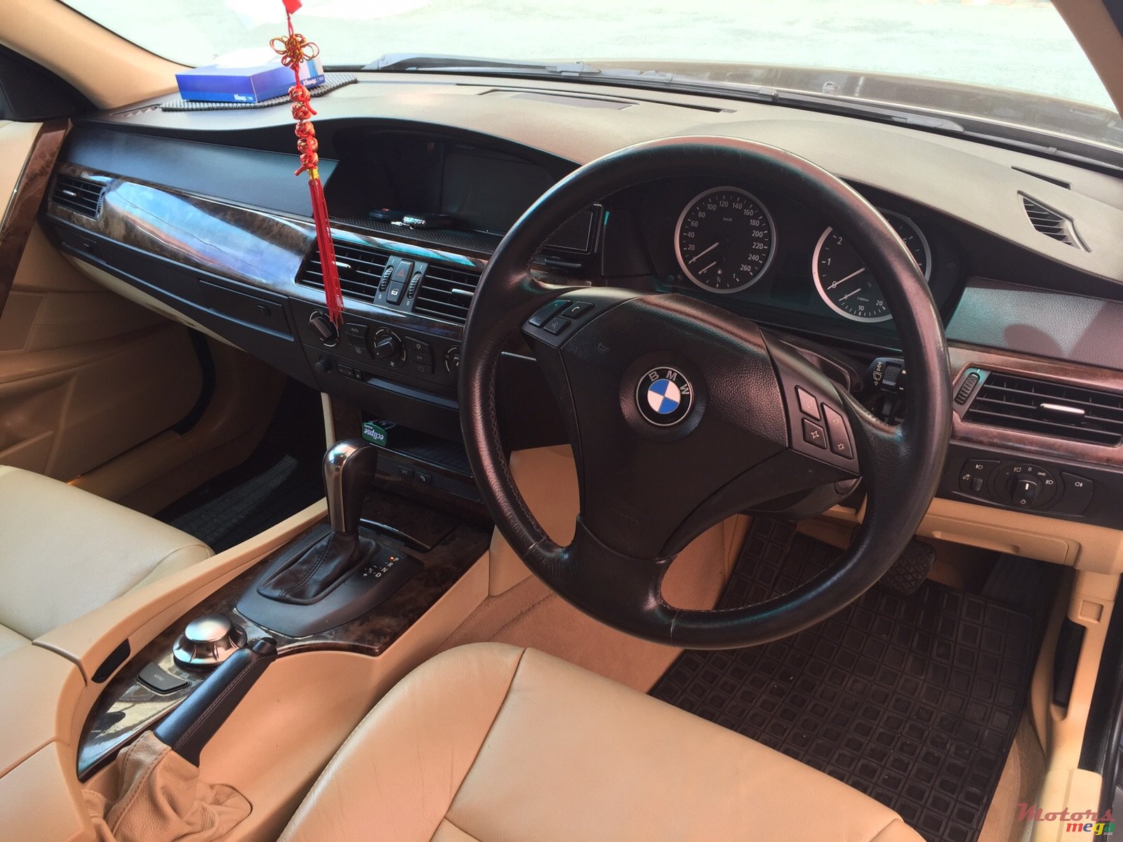 2005' BMW 525 photo #5