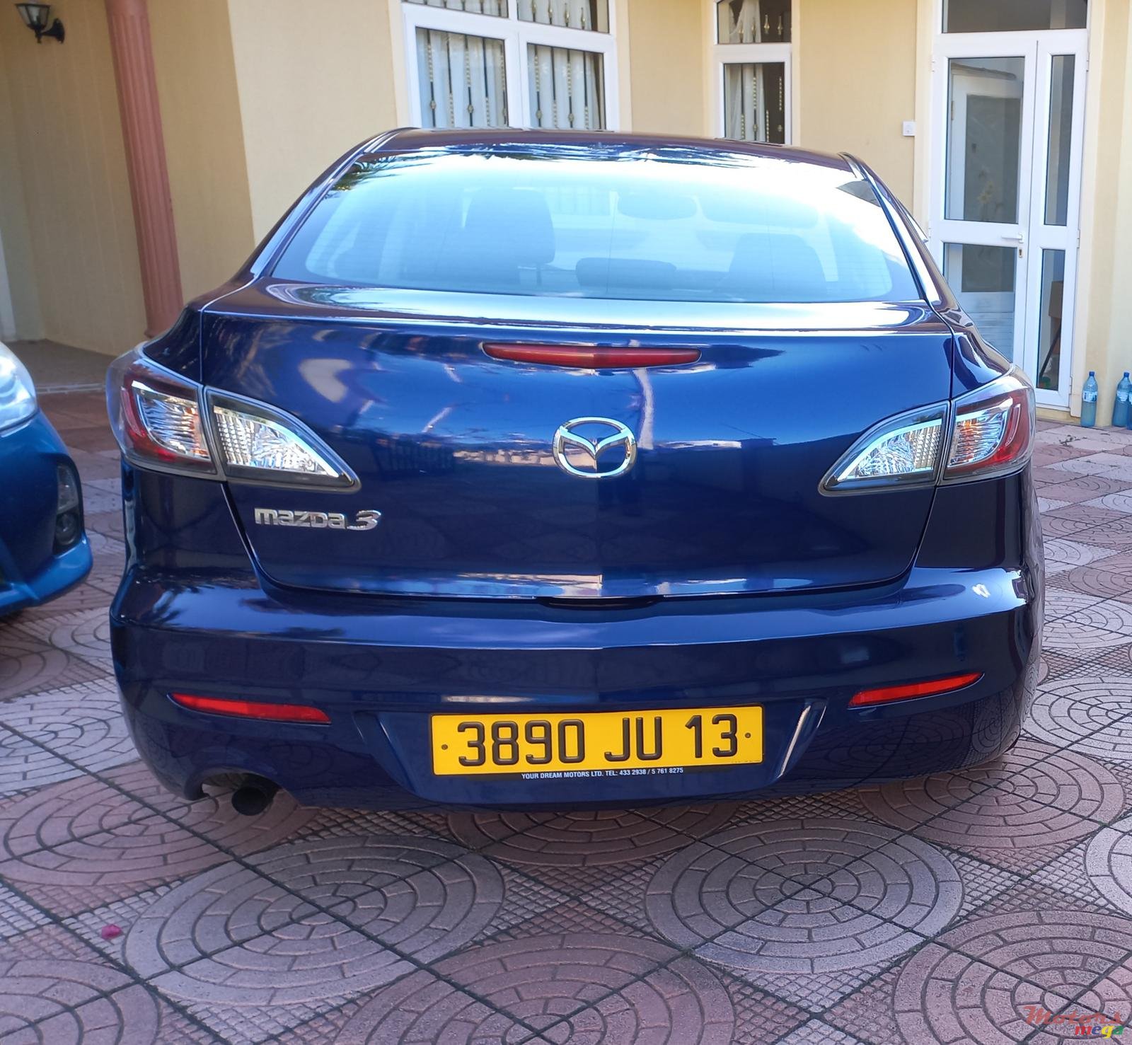 2013' Mazda 3 photo #3