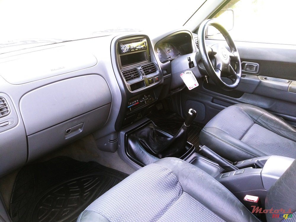 2008' Nissan Hardbody 3.0 Turbo photo #5