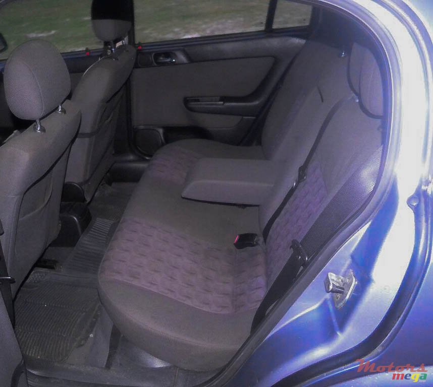 2004' Opel Astra G photo #4