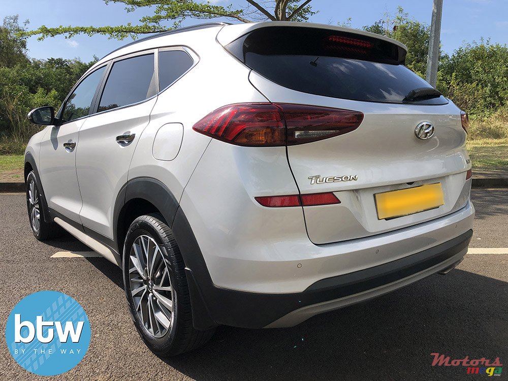 2020' Hyundai Tucson photo #3