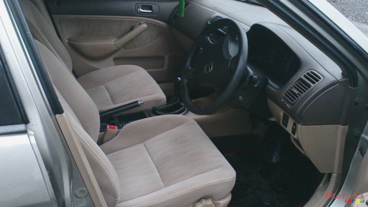 2004' Honda Civic 150i photo #2