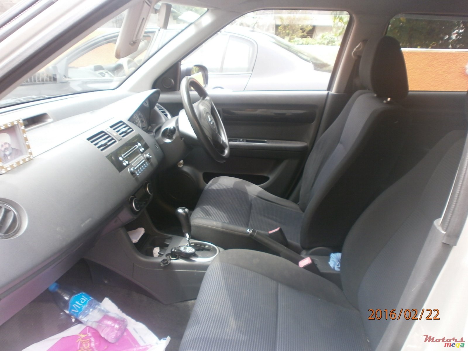 2008' Suzuki Swift photo #5