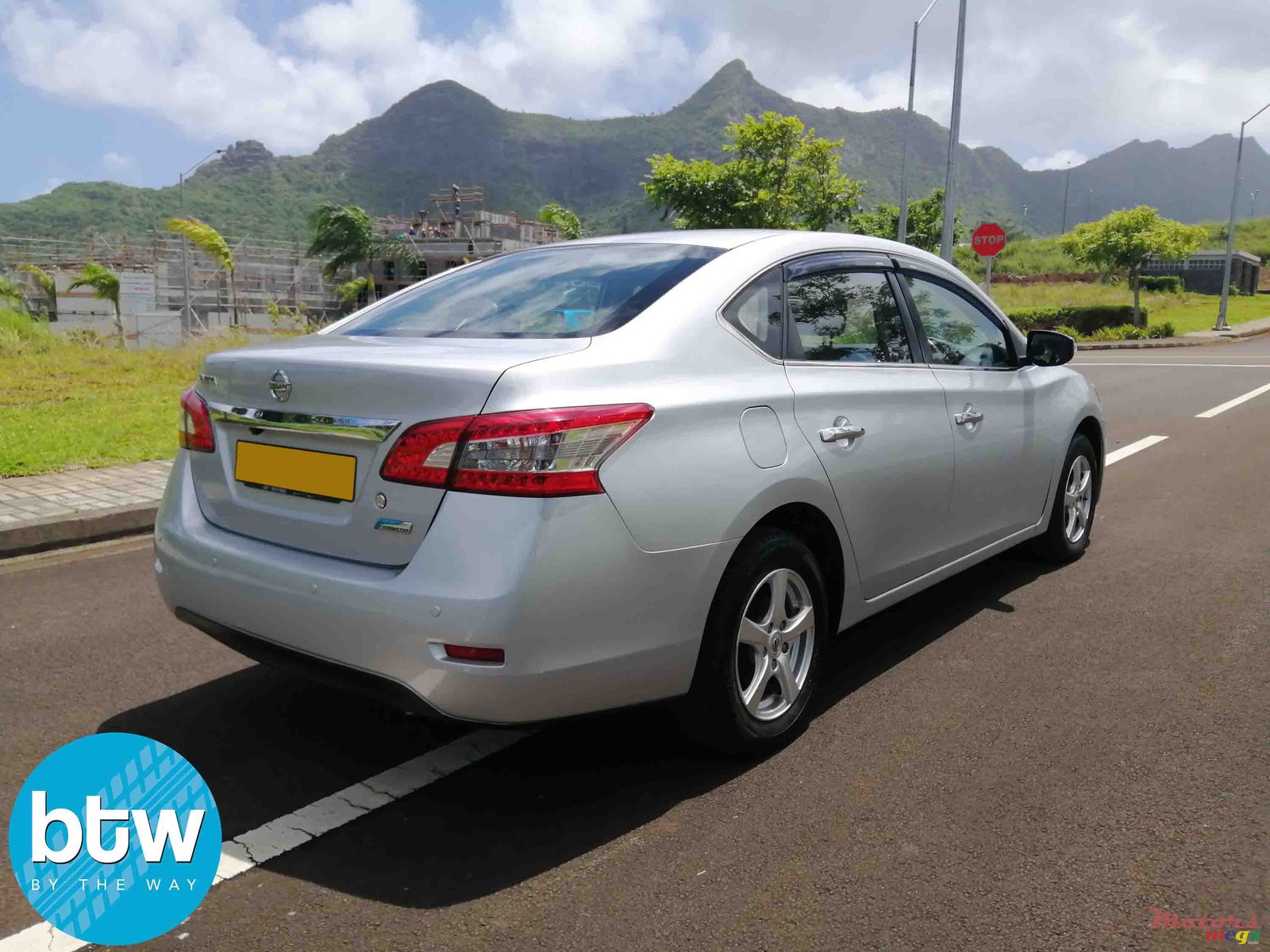 2014' Nissan Sentra photo #2