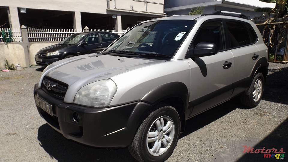 2006' Hyundai Tucson photo #3