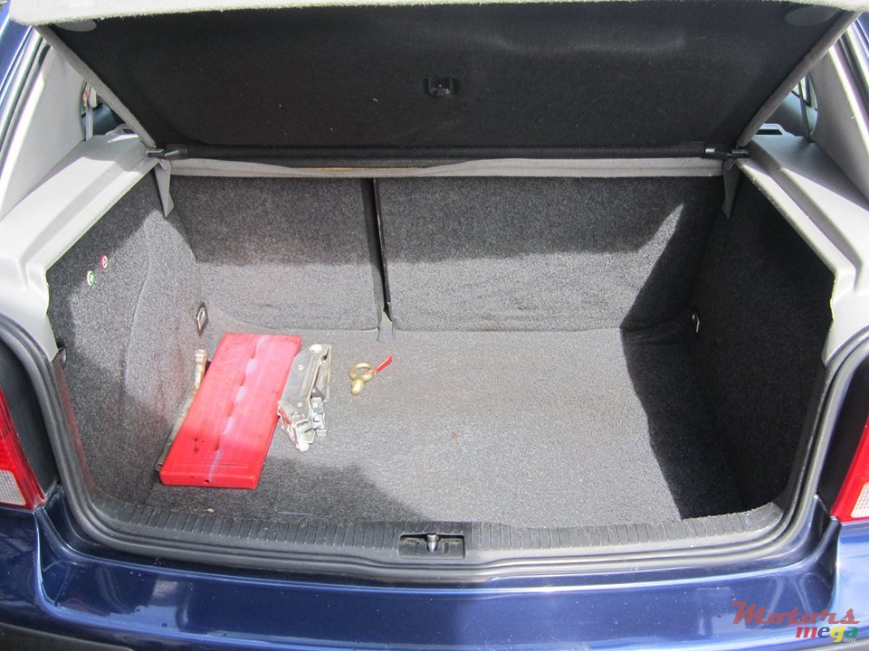 2000' Volkswagen GOLF 4  1.6 SR photo #5