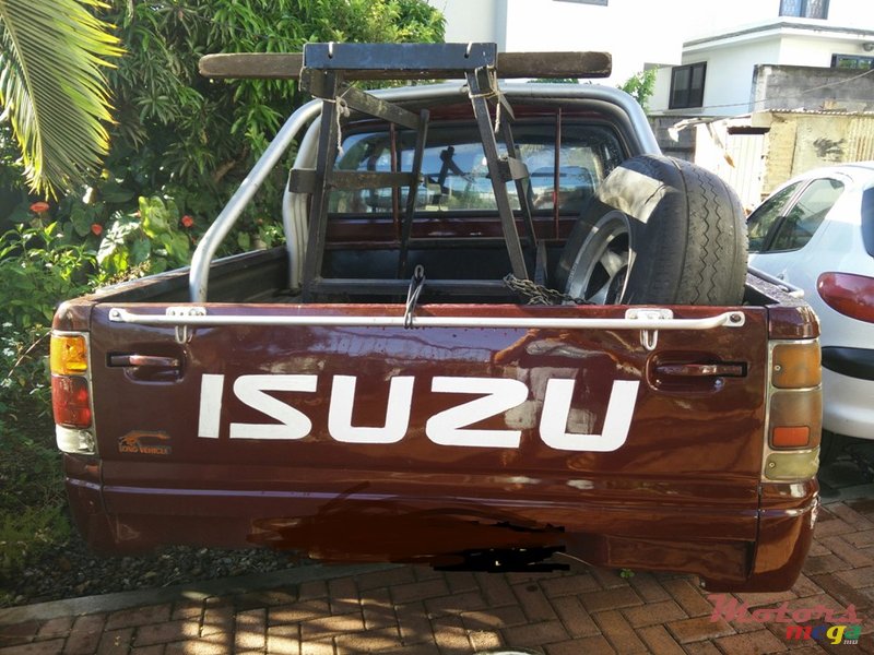 1991' Isuzu photo #2