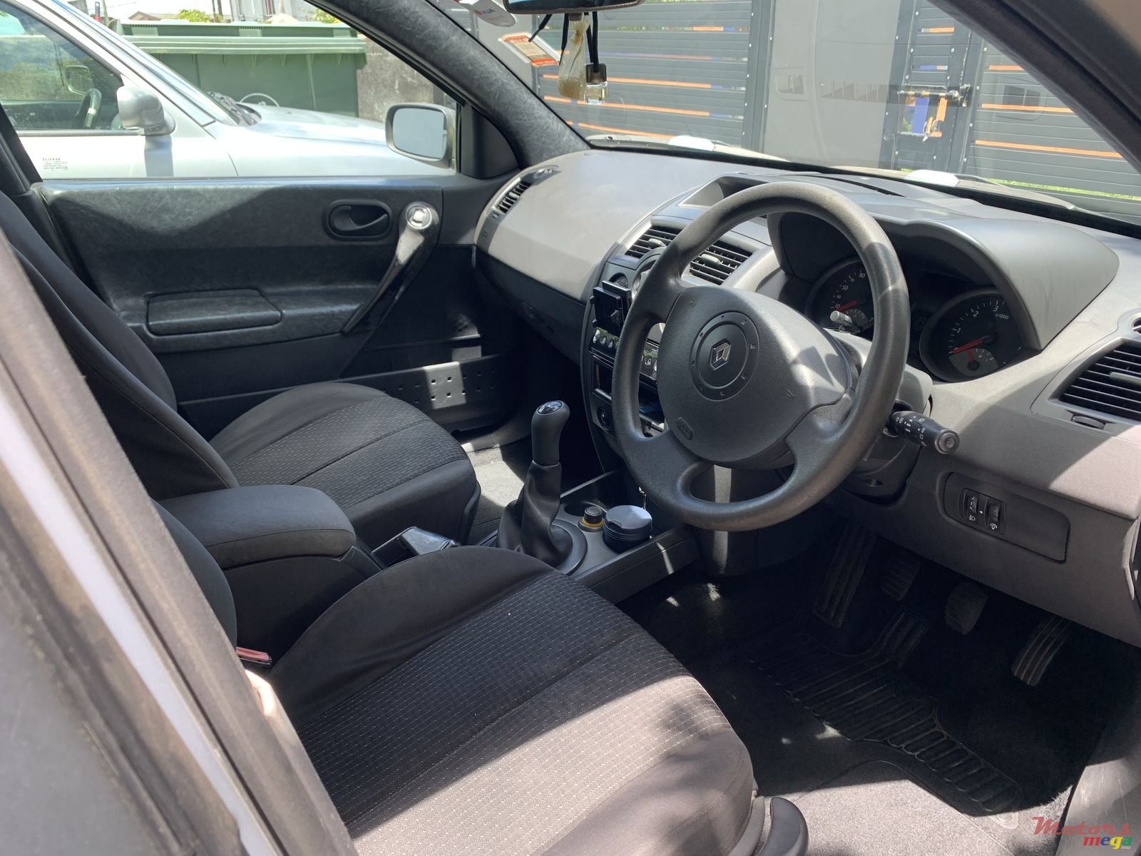 2006' Renault Megane photo #5