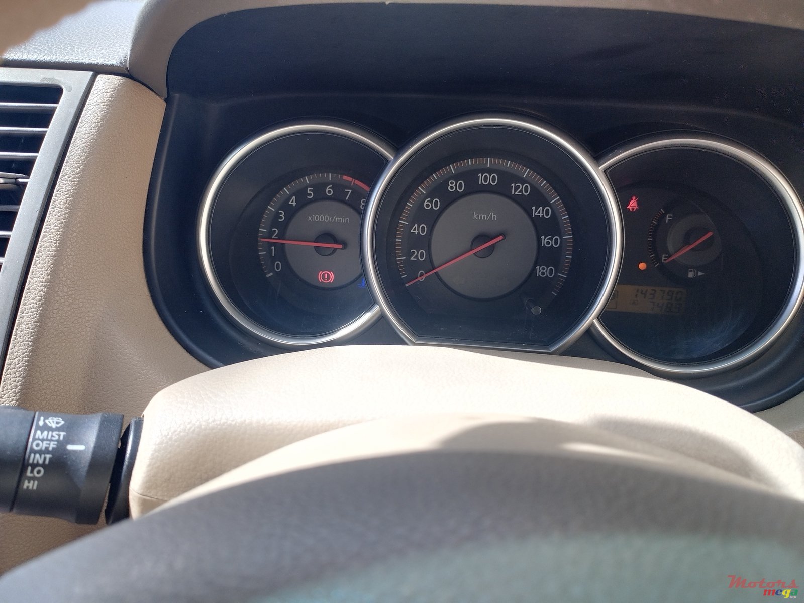 2005' Nissan Tiida photo #6