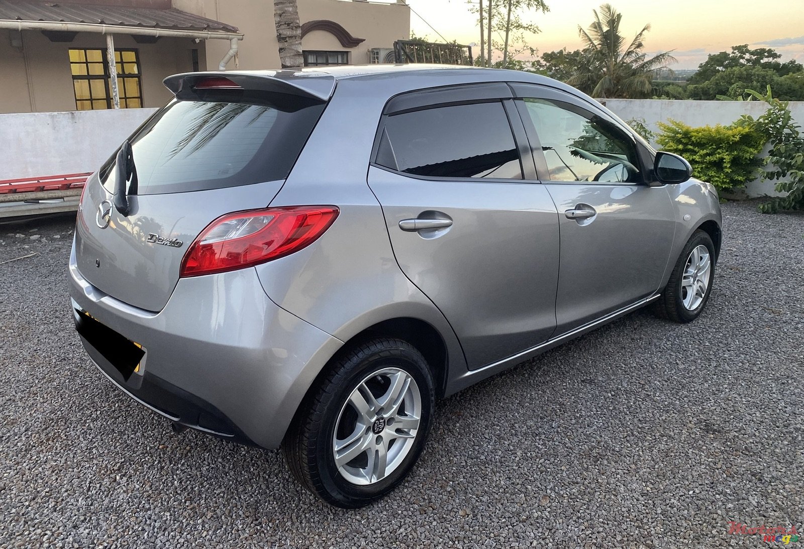 2013' Mazda Demio 1340cc photo #4