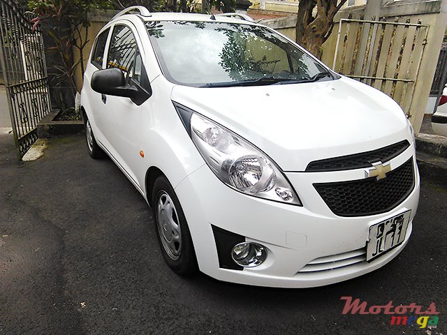 2011' Chevrolet Spark photo #1