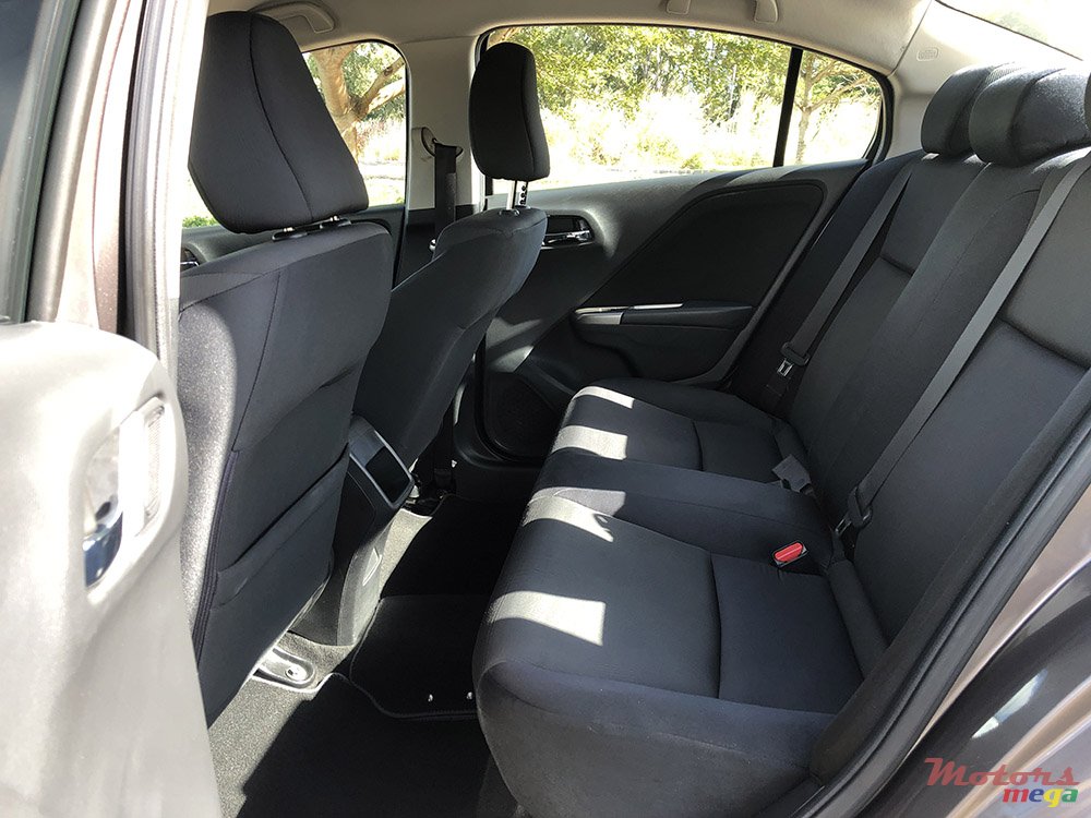 2015' Honda Ballade photo #3