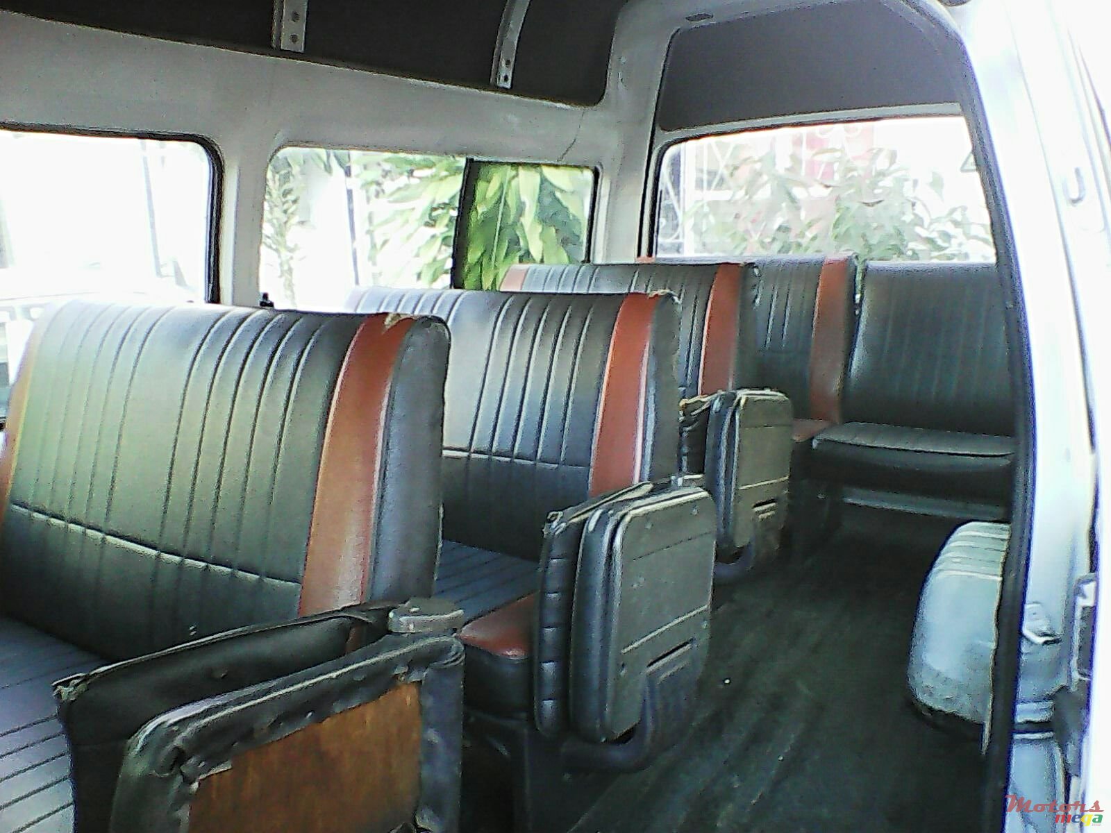 1999' Nissan Urvan Hiroof photo #2