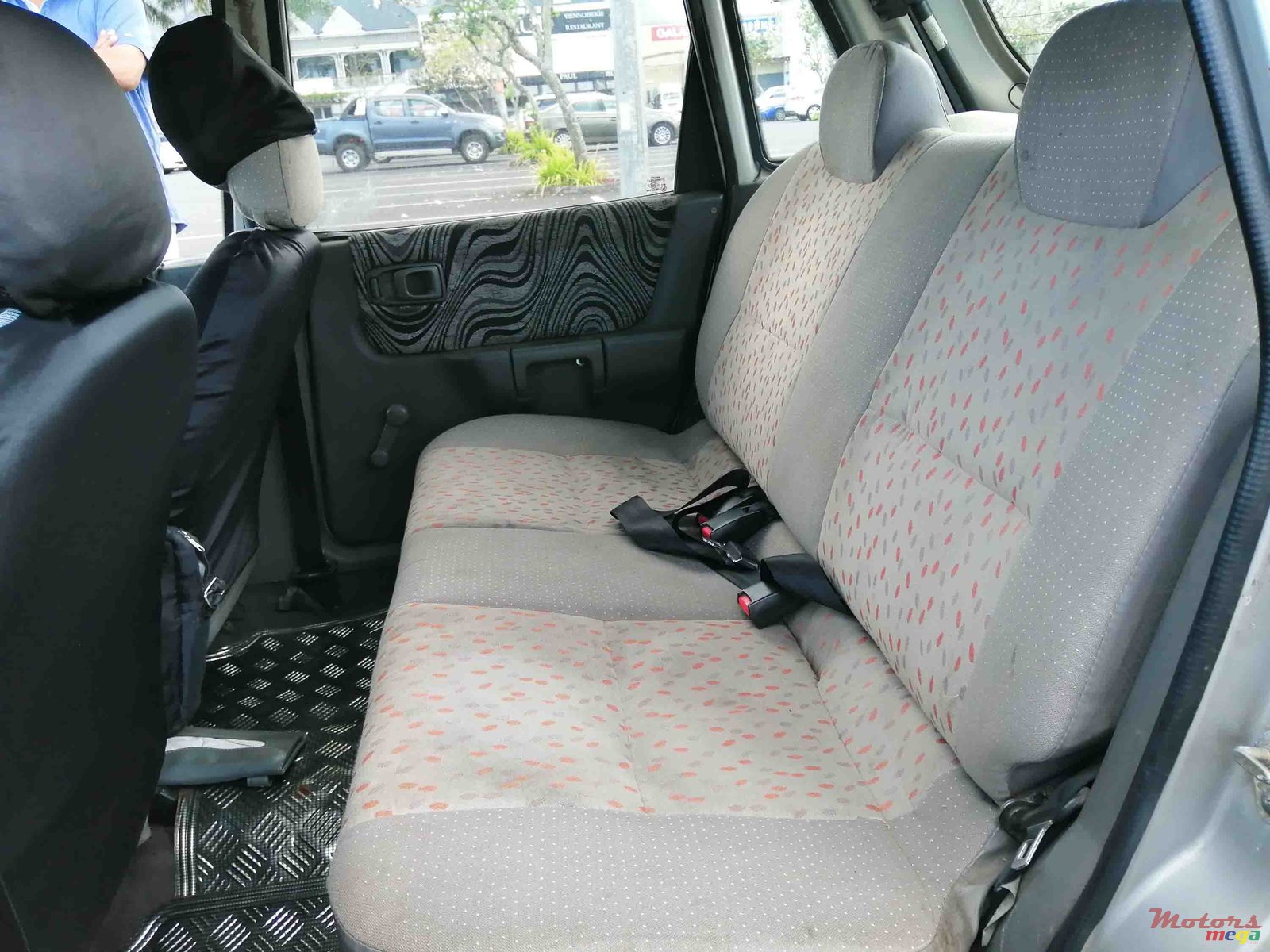 2005' Suzuki Alto photo #5