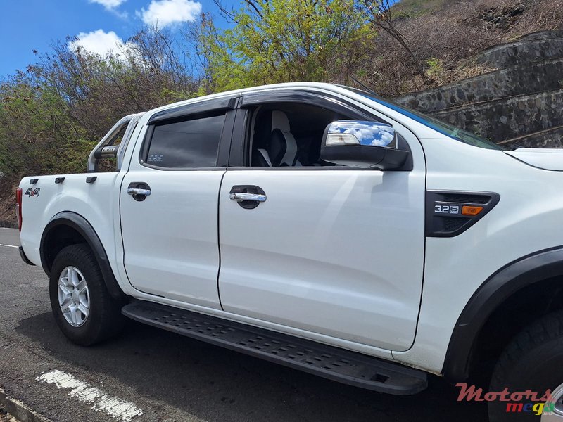 2013' Ford Ranger XLT photo #2