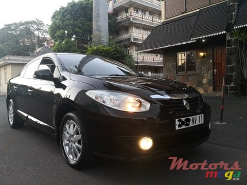 2011' Renault Fluence photo #1