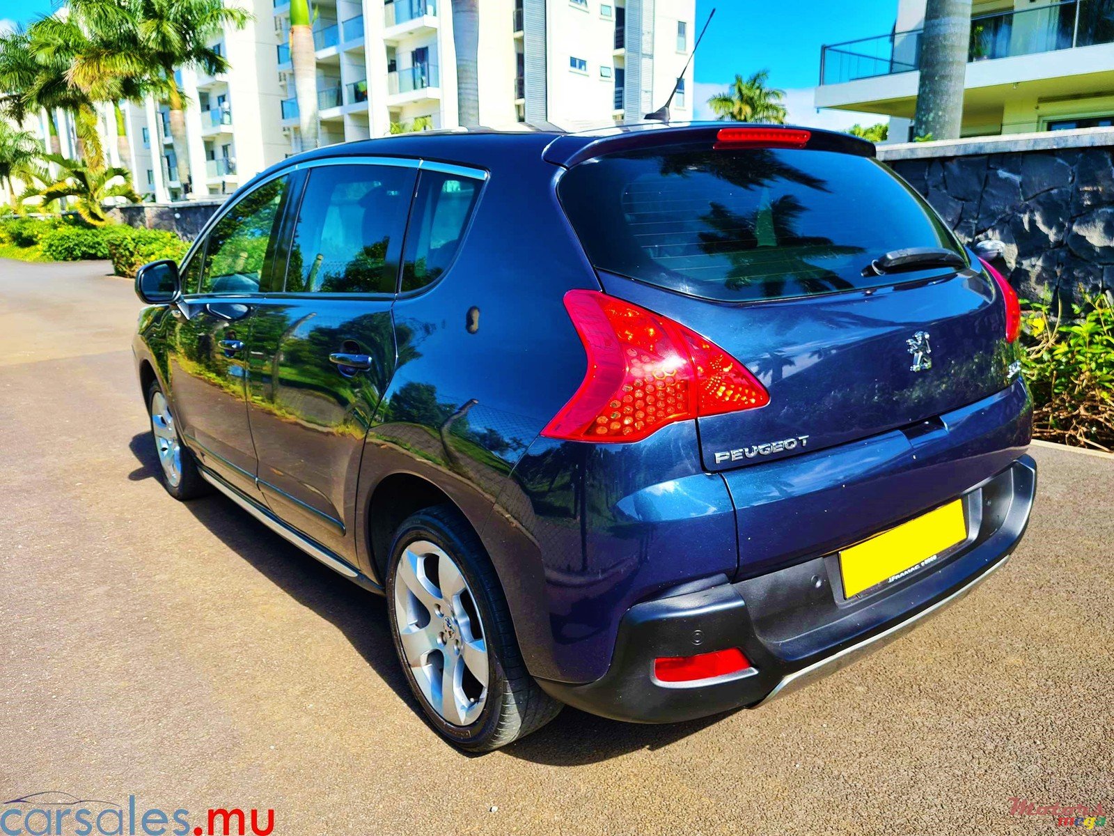 2014' Peugeot 3008 1.6 photo #3