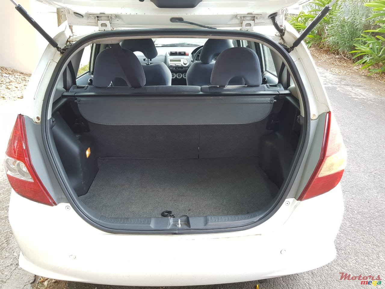 2006' Honda Fit photo #5