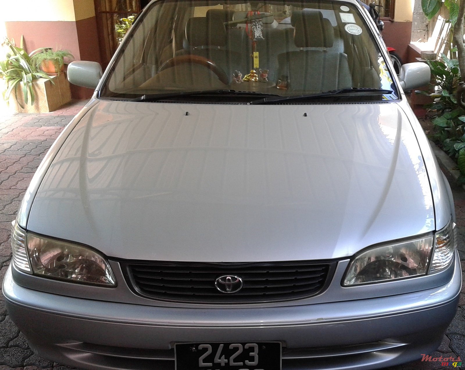 1999' Toyota photo #2