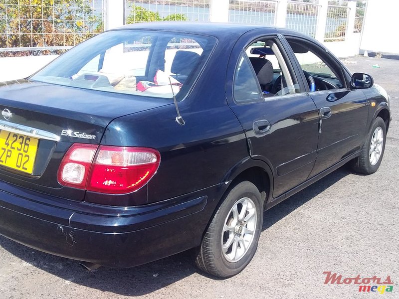 2002' Nissan Sunny photo #1