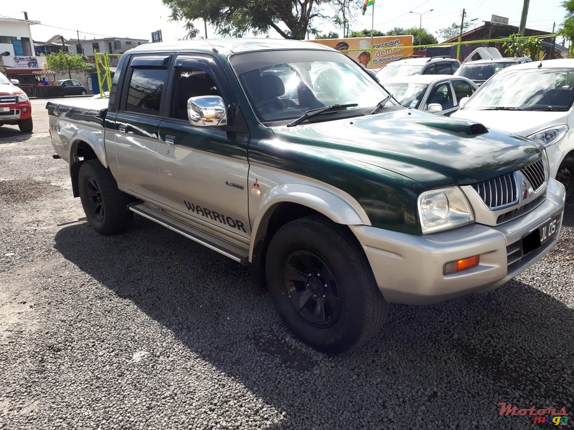 2005' Mitsubishi L 200 photo #1