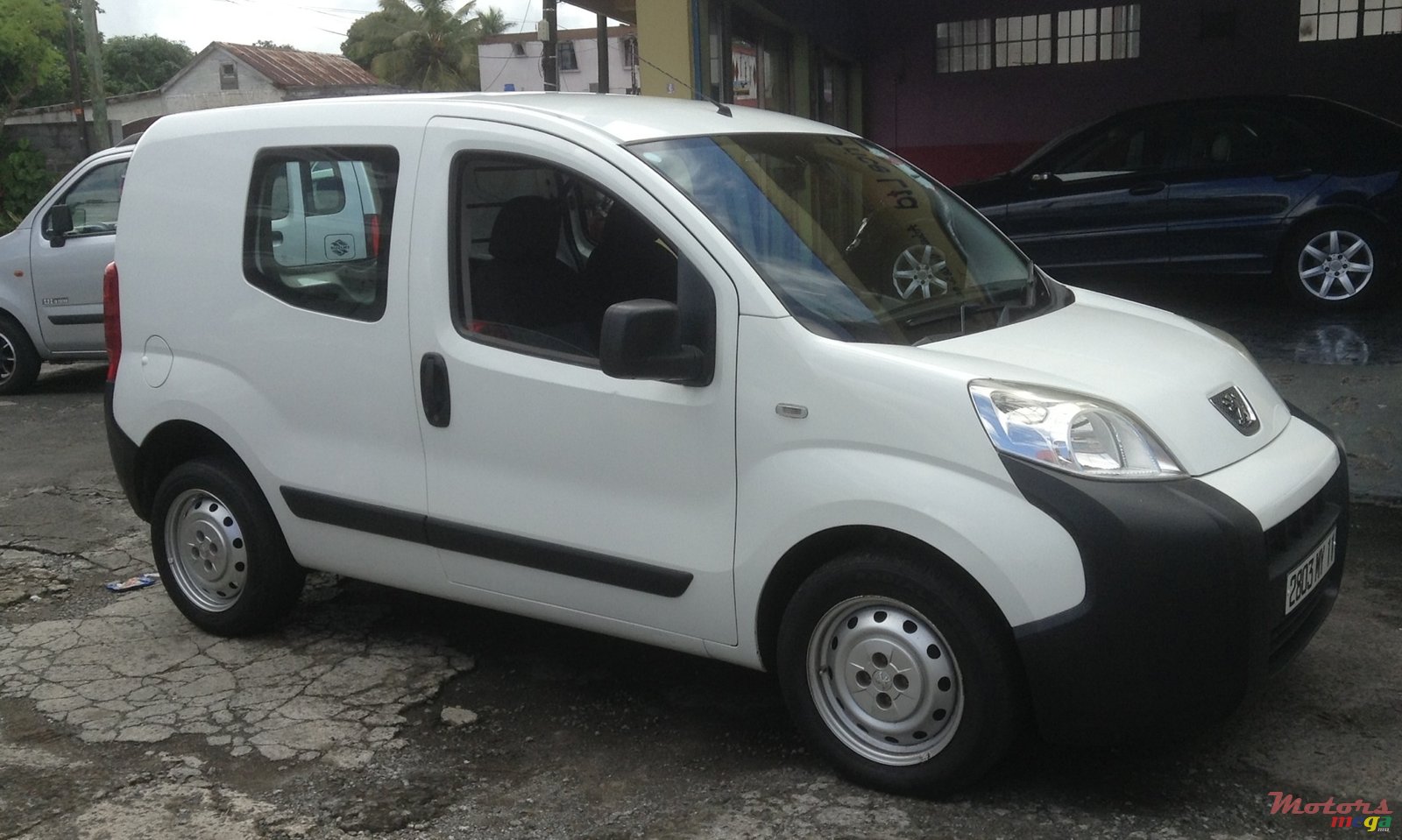 2011' Peugeot Bipper photo #2
