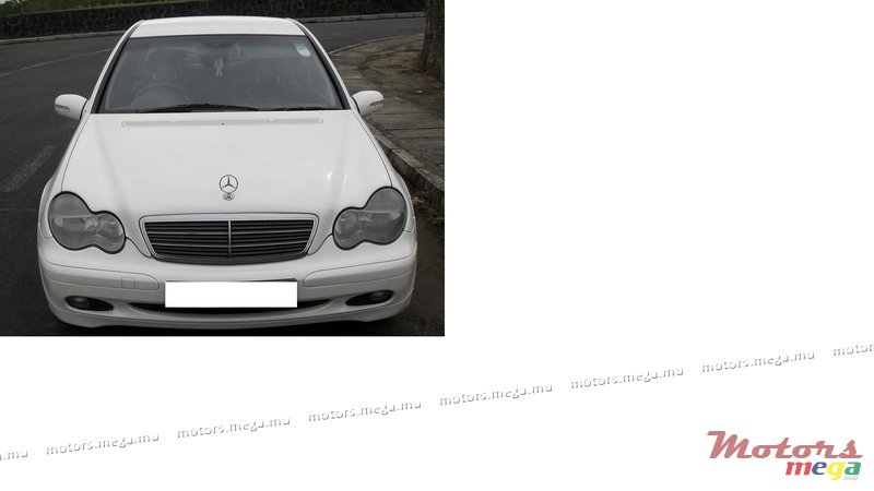 2003' Mercedes-Benz C-Class C220 CDI photo #1