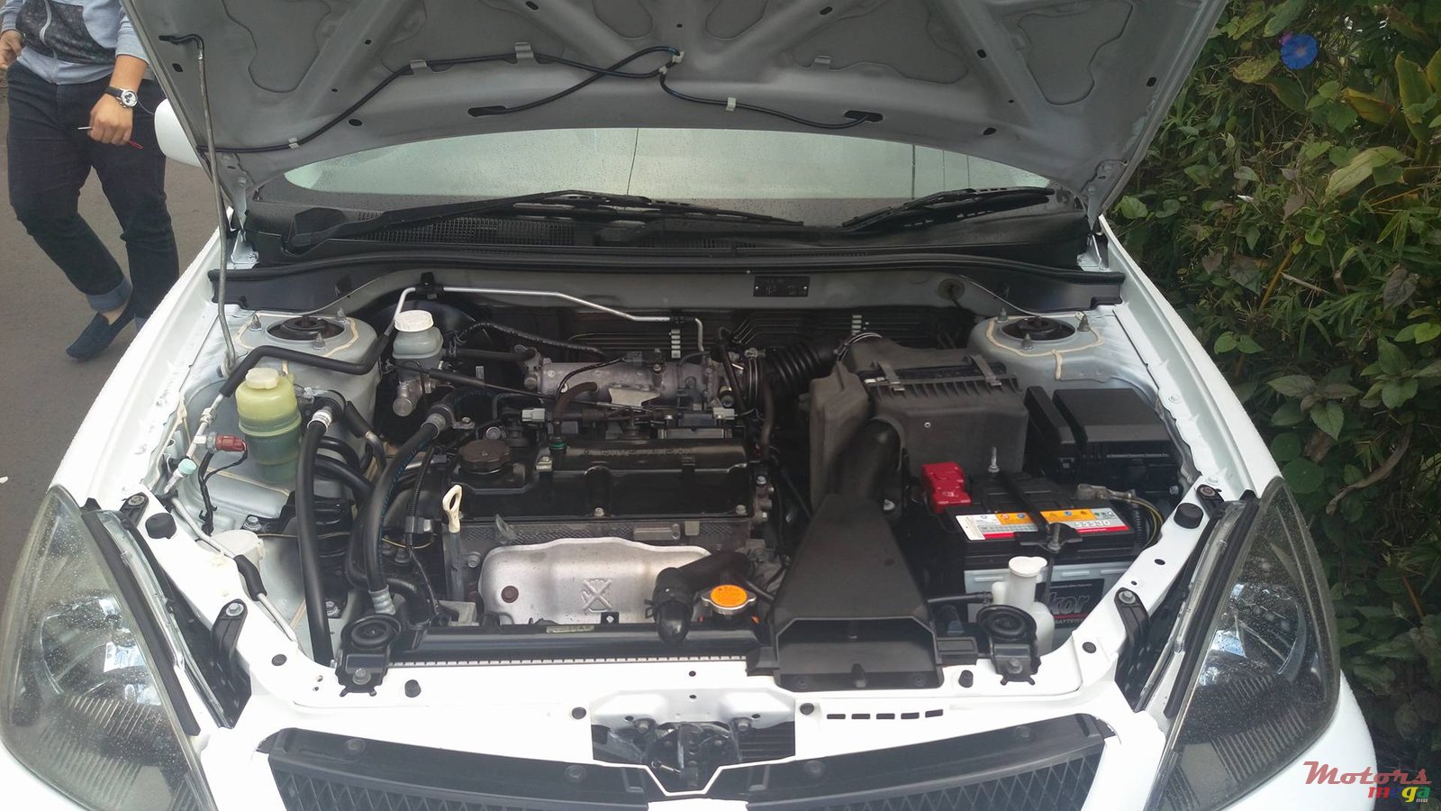 2009' Mitsubishi Lancer GLX 1.6 photo #4